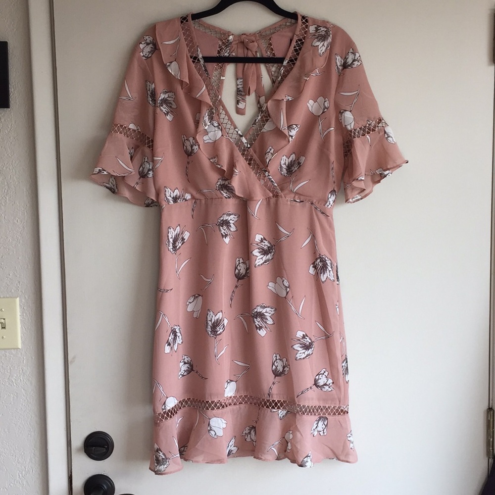 Bardot Blush floral open back dress sz 10/L